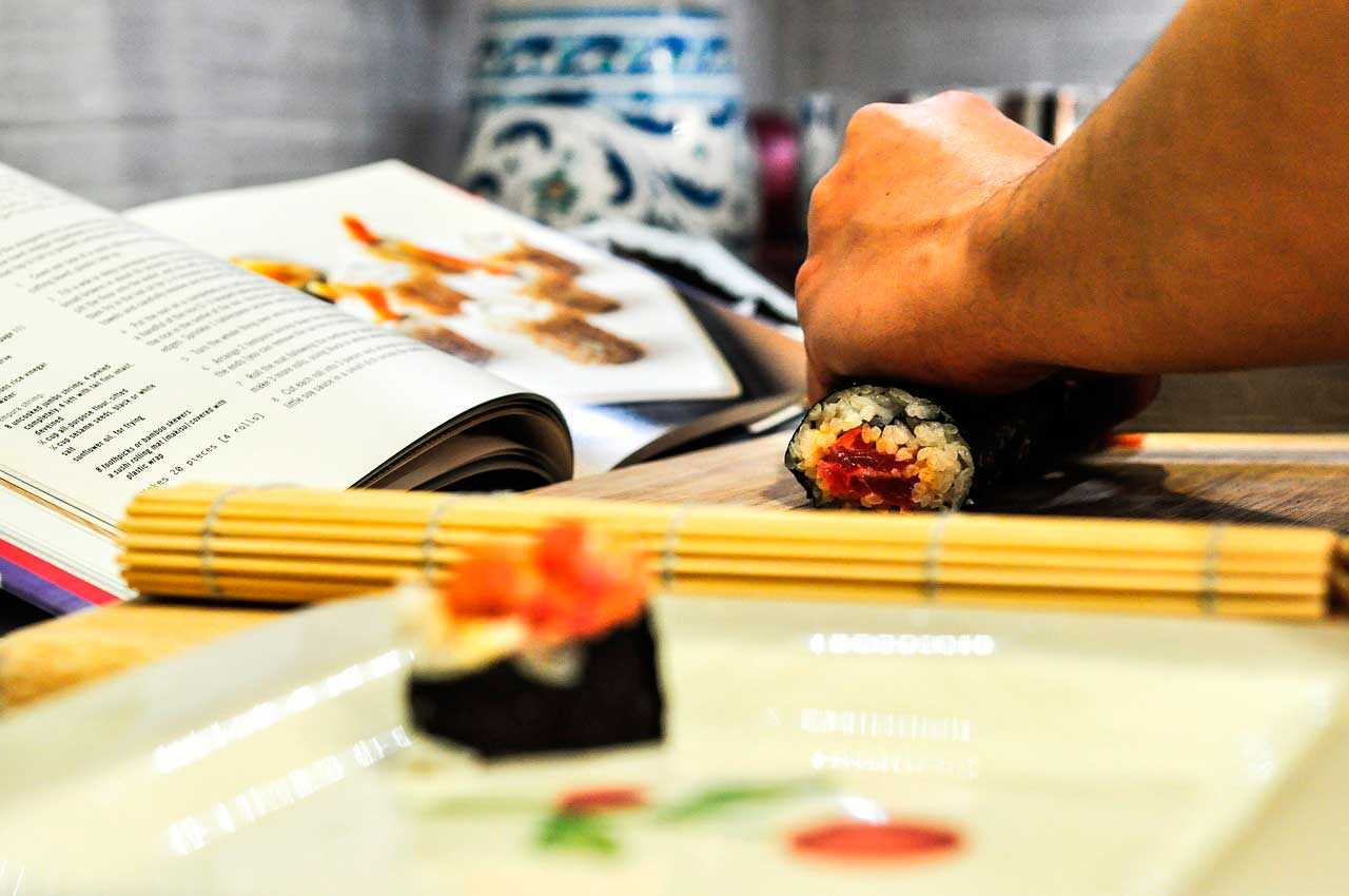 Sushi Making Kit, Sushi Maker, Sushi Roll Maker Set With Sushi Knife, Rice  Ball Mold, Sushi Mold, Rice Spoon, Diy Sushi Making Tools, Prefect Home  Sushi Making Kit, Kitchen Tools, Baking Tools