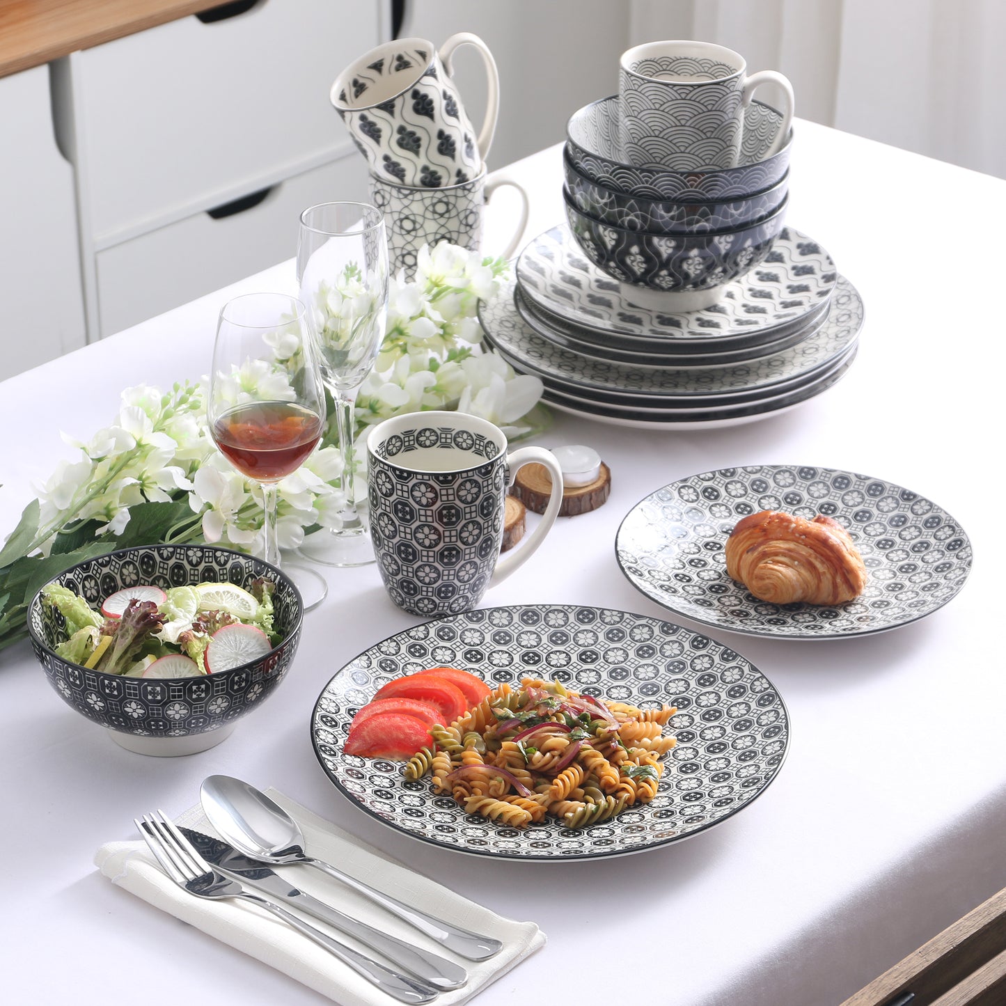 Dinnerware Set Minami