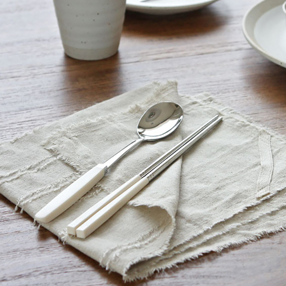 Chopsticks and Spoons Set Akaro