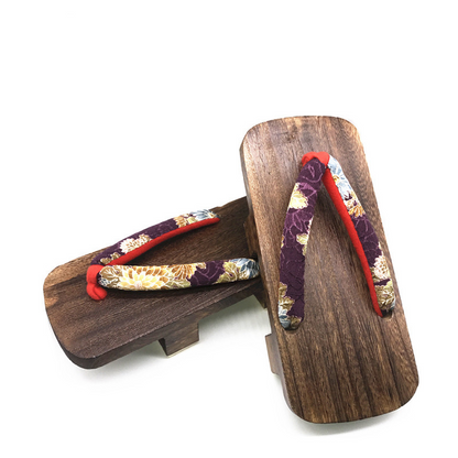 Tono de sandalias de geta plana