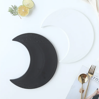 Moon Shape Plate Kaede