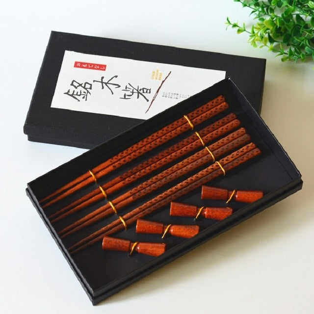 4 Pairs of Chopsticks and Chopsticks Holders Set Standishii (5 Models)