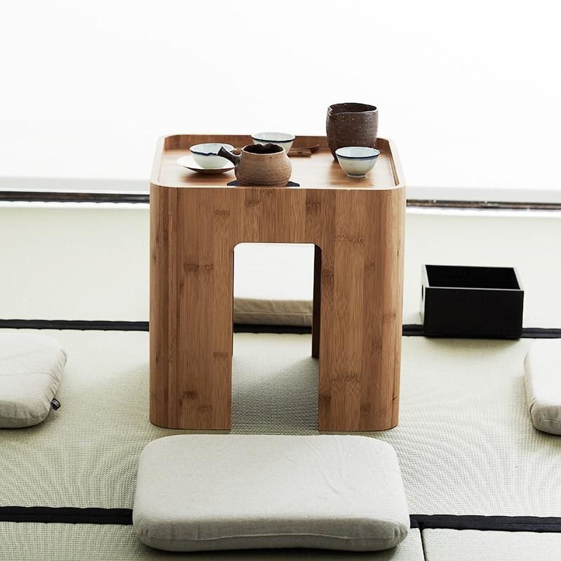 Table Kumamoto and 4 Cushions - Table
