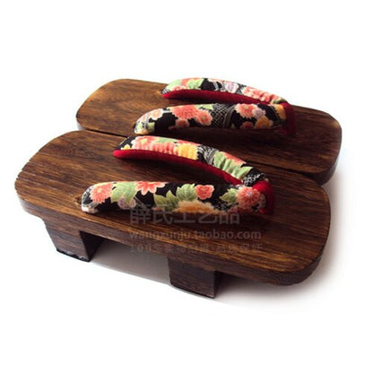 Tono de sandalias de geta plana